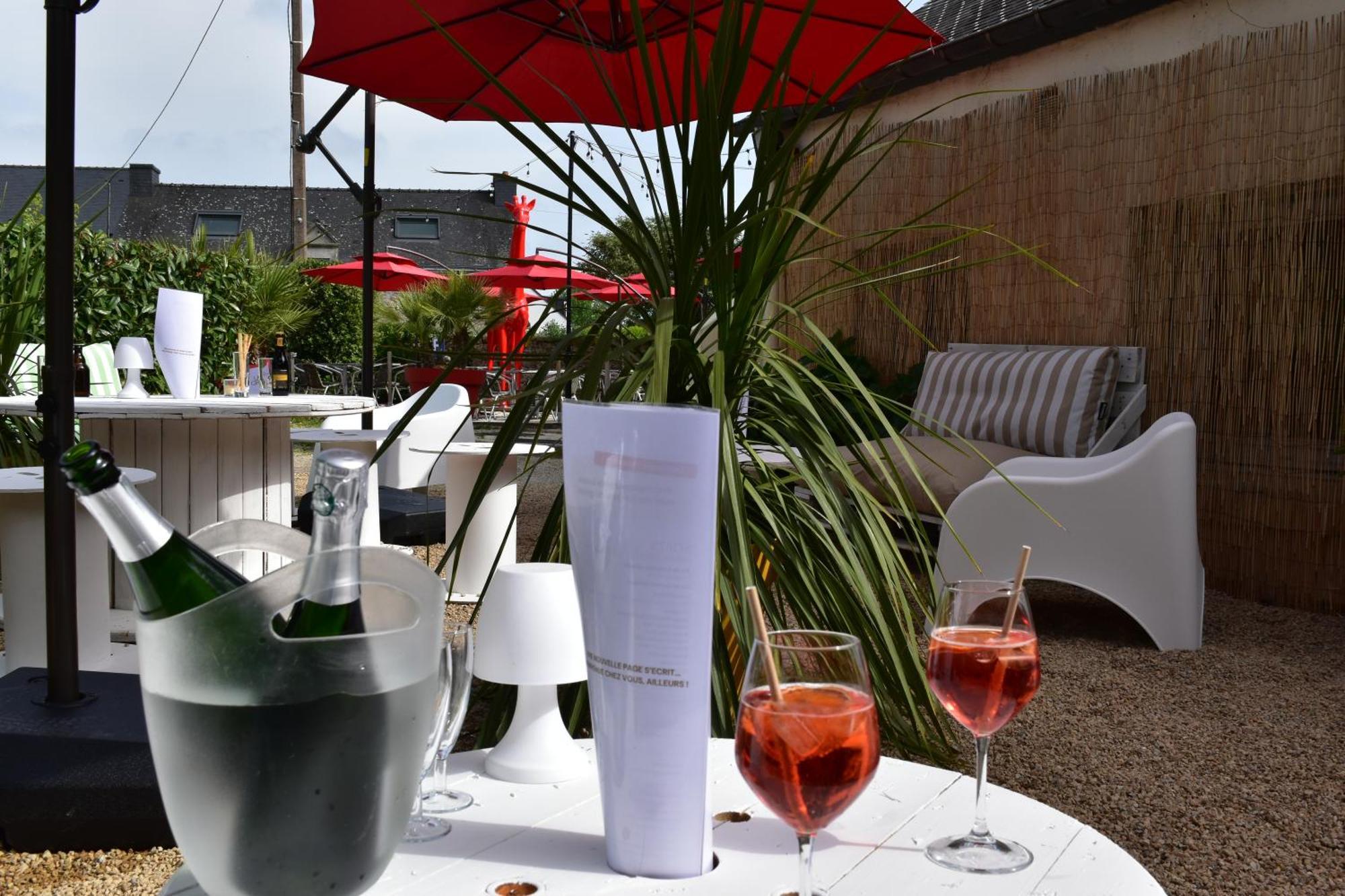 Logis Hotel Vannes Nord Le Clos Des Hortensias Locqueltas Esterno foto